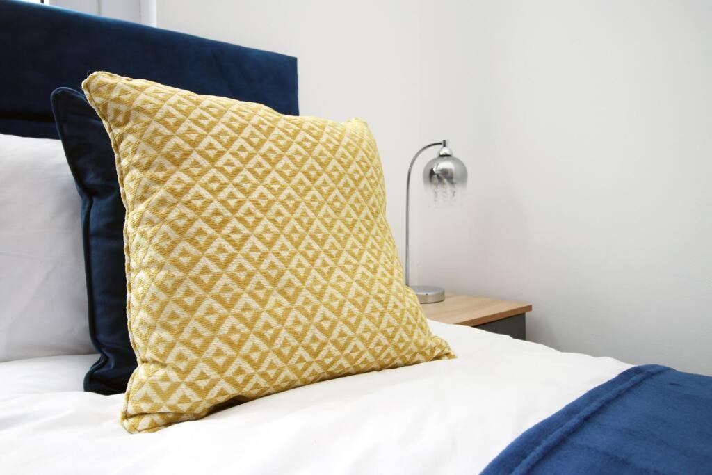 Villa Holiday House For 7 Guests, Free Wi-Fi & Self Check-In Explore Newport Extérieur photo