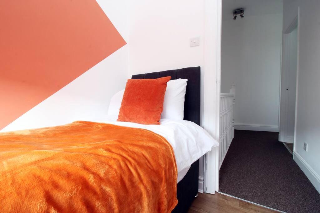 Villa Holiday House For 7 Guests, Free Wi-Fi & Self Check-In Explore Newport Extérieur photo