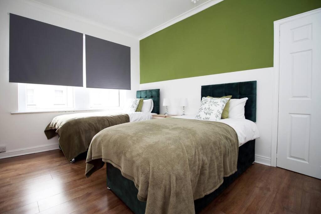 Villa Holiday House For 7 Guests, Free Wi-Fi & Self Check-In Explore Newport Extérieur photo
